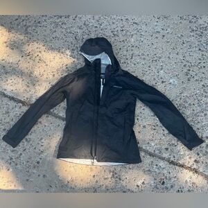 Patagonia women’s torrentshell Black Rainjacket